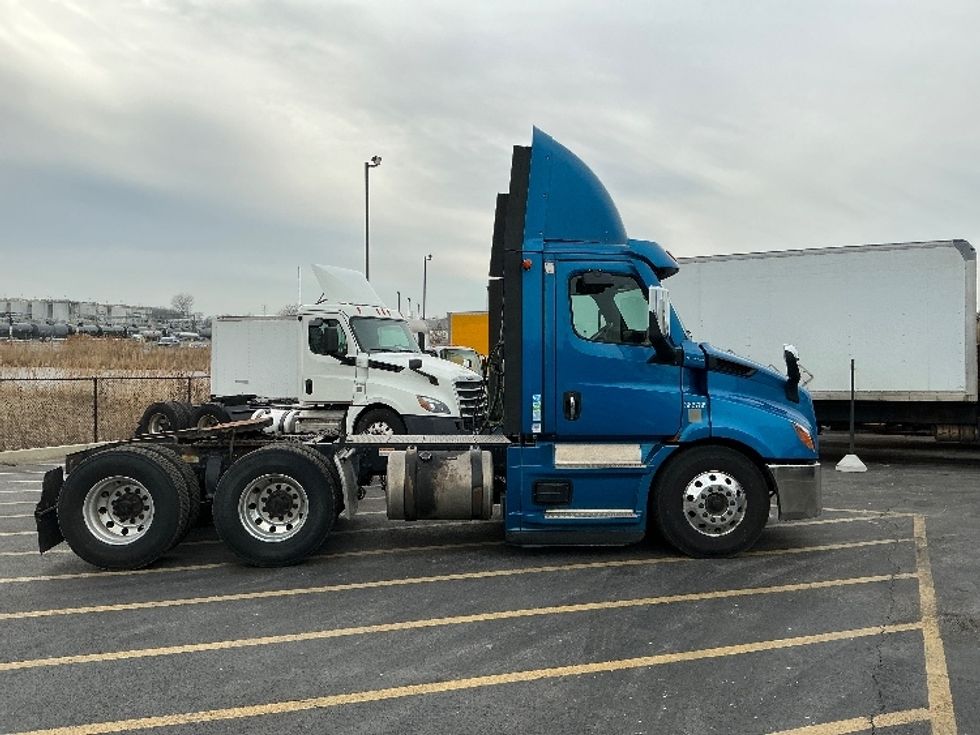 Day Cab Tractor-Heavy Duty Tractors-Freightliner-2020-T11664ST-East Chicago-IN-373,378\n\t\tmiles-$ 47,000 - Image 8