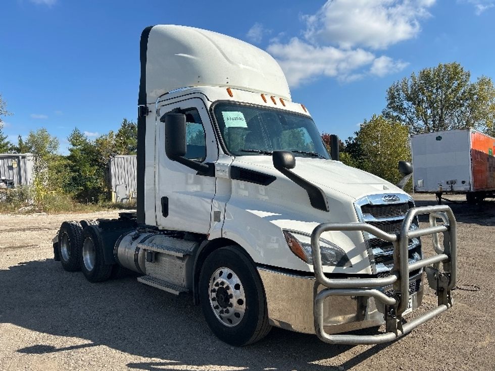 Day Cab Tractor-Heavy Duty Tractors-Freightliner-2020-T11664ST-East Chicago-IN-415,964\n\t\tmiles-$ 47,750 - Image 1