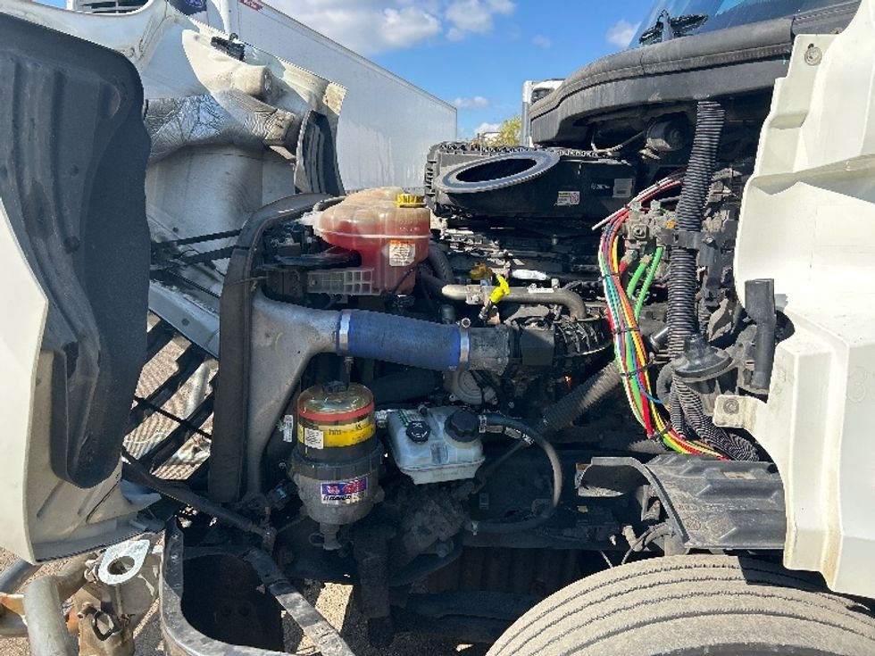 Day Cab Tractor-Heavy Duty Tractors-Freightliner-2020-T11664ST-East Chicago-IN-415,964\n\t\tmiles-$ 47,750 - Image 16
