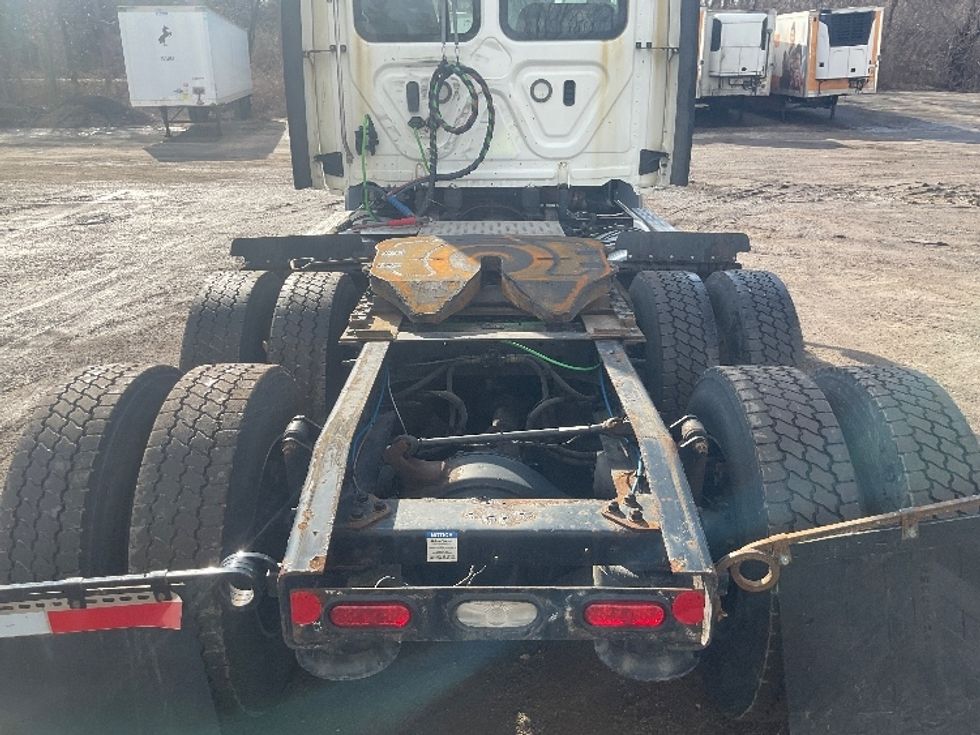 Day Cab Tractor-Heavy Duty Tractors-Freightliner-2020-T11664ST-East Chicago-IN-487,815\n\t\tmiles-$ 48,750 - Image 6