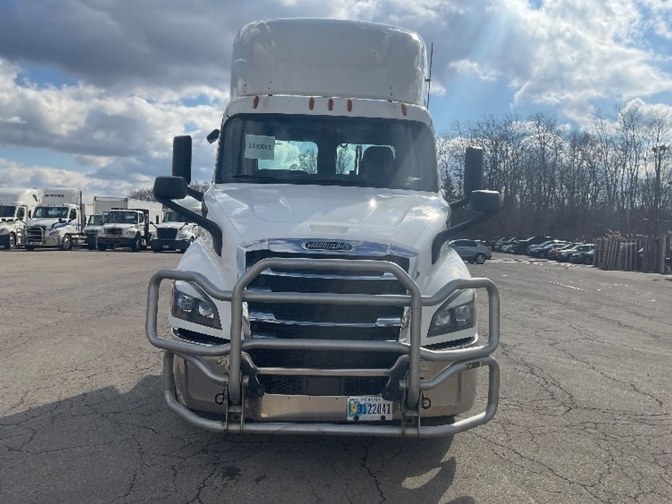 Day Cab Tractor-Heavy Duty Tractors-Freightliner-2020-T11664ST-East Chicago-IN-550,678\n\t\tmiles-$ 42,500 - Image 2