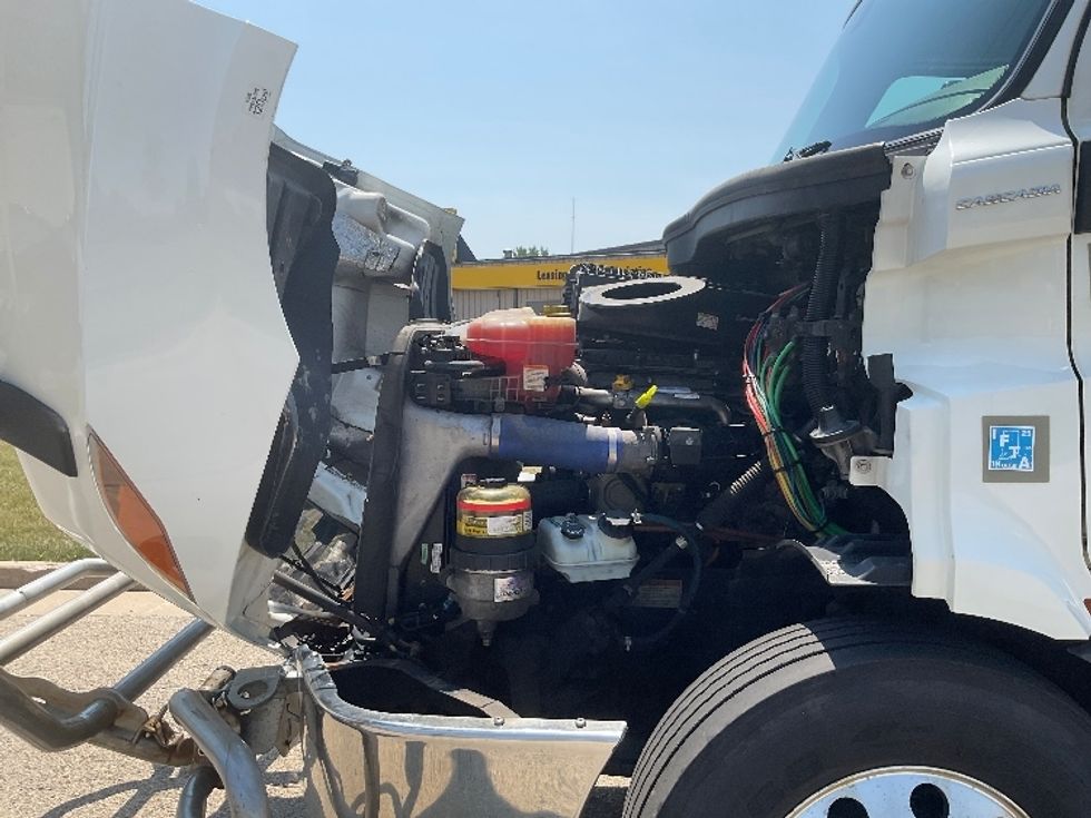 Day Cab Tractor-Heavy Duty Tractors-Freightliner-2020-T11664ST-East Chicago-IN-577,045\n\t\tmiles-$ 36,750 - Image 16