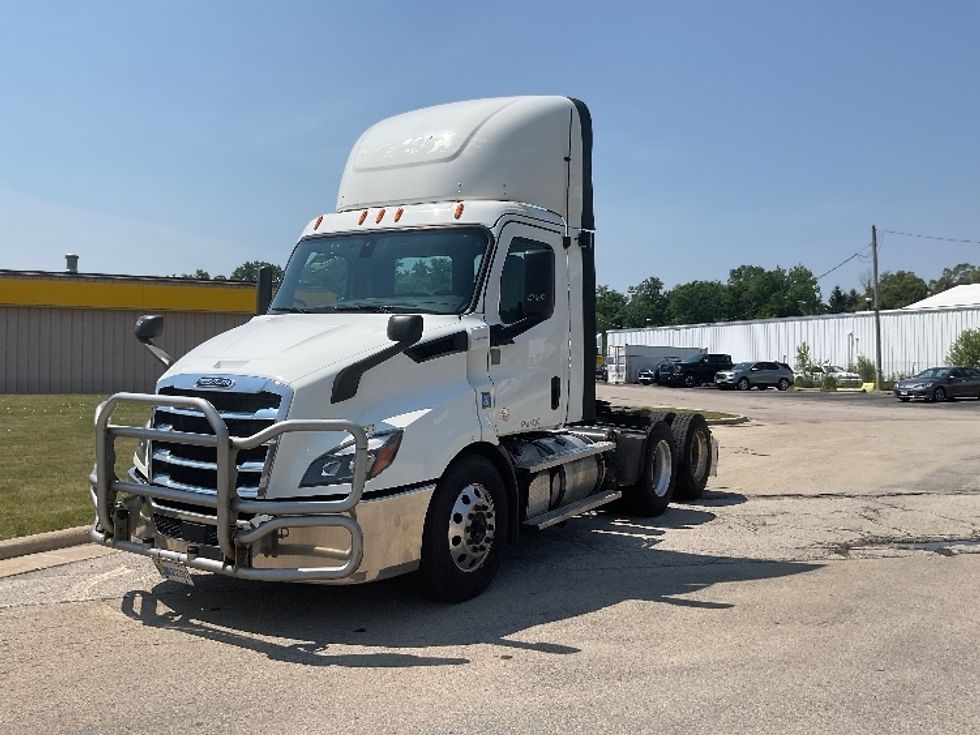 Day Cab Tractor-Heavy Duty Tractors-Freightliner-2020-T11664ST-East Chicago-IN-577,045\n\t\tmiles-$ 36,750 - Image 3