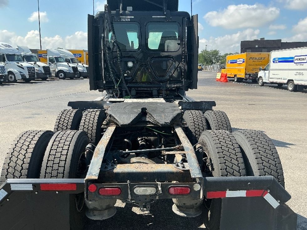 Day Cab Tractor-Heavy Duty Tractors-Freightliner-2020-T11664ST-East Chicago-IN-589,995\n\t\tmiles-$ 30,750 - Image 6