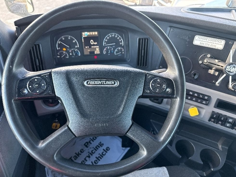 Day Cab Tractor-Heavy Duty Tractors-Freightliner-2020-T11664ST-East Chicago-IN-600,896\n\t\tmiles-$ 30,750 - Image 11