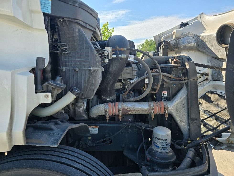 Day Cab Tractor-Heavy Duty Tractors-Freightliner-2020-T11664ST-East Liberty-OH-460,788\n\t\tmiles-$ 45,250 - Image 15