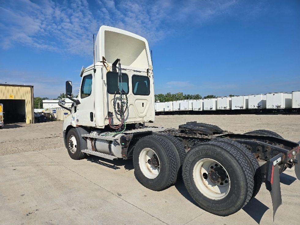Day Cab Tractor-Heavy Duty Tractors-Freightliner-2020-T11664ST-East Liberty-OH-460,788\n\t\tmiles-$ 45,250 - Image 5