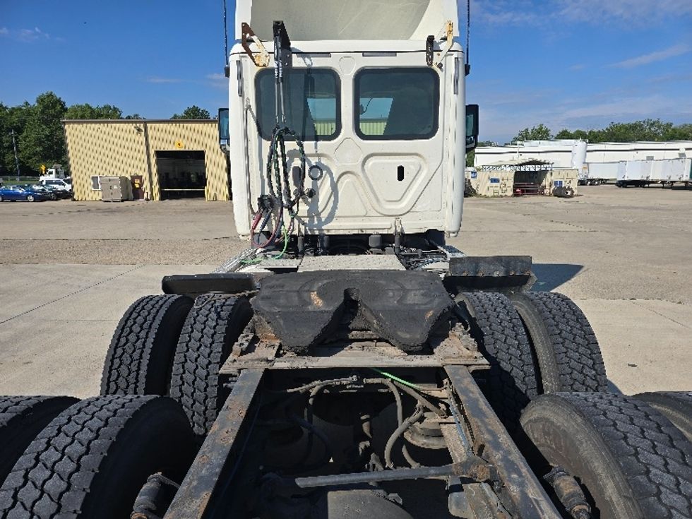 Day Cab Tractor-Heavy Duty Tractors-Freightliner-2020-T11664ST-East Liberty-OH-460,788\n\t\tmiles-$ 45,250 - Image 6