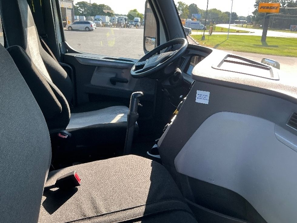 Day Cab Tractor-Heavy Duty Tractors-Freightliner-2020-T11664ST-Elkhart-IN-269,223\n\t\tmiles-$ 51,250 - Image 14