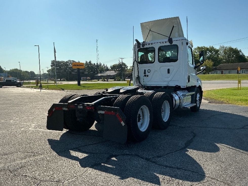 Day Cab Tractor-Heavy Duty Tractors-Freightliner-2020-T11664ST-Elkhart-IN-269,223\n\t\tmiles-$ 51,250 - Image 7