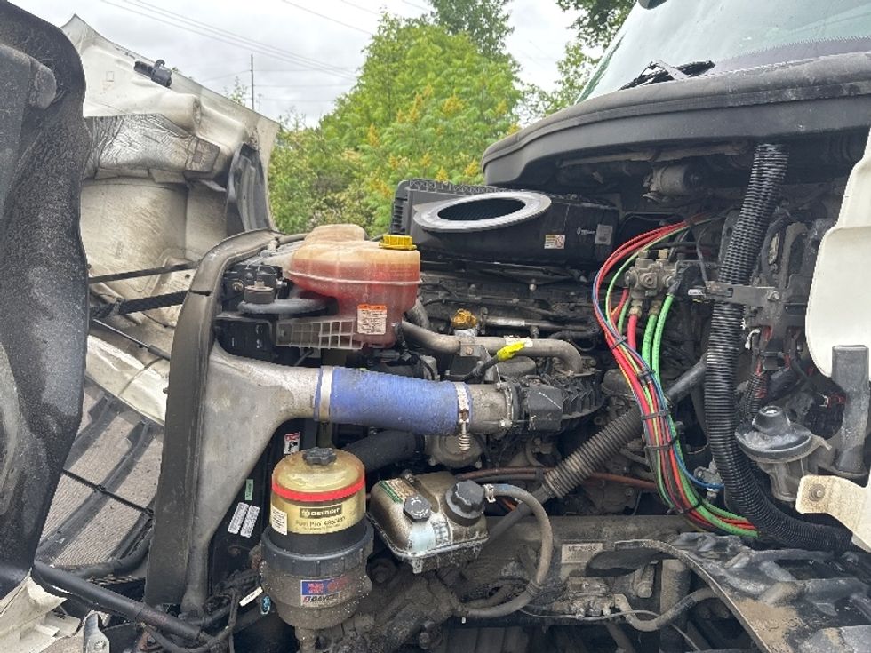 Day Cab Tractor-Heavy Duty Tractors-Freightliner-2020-T11664ST-Elmira-NY-223,261\n\t\tmiles-$ 55,250 - Image 16