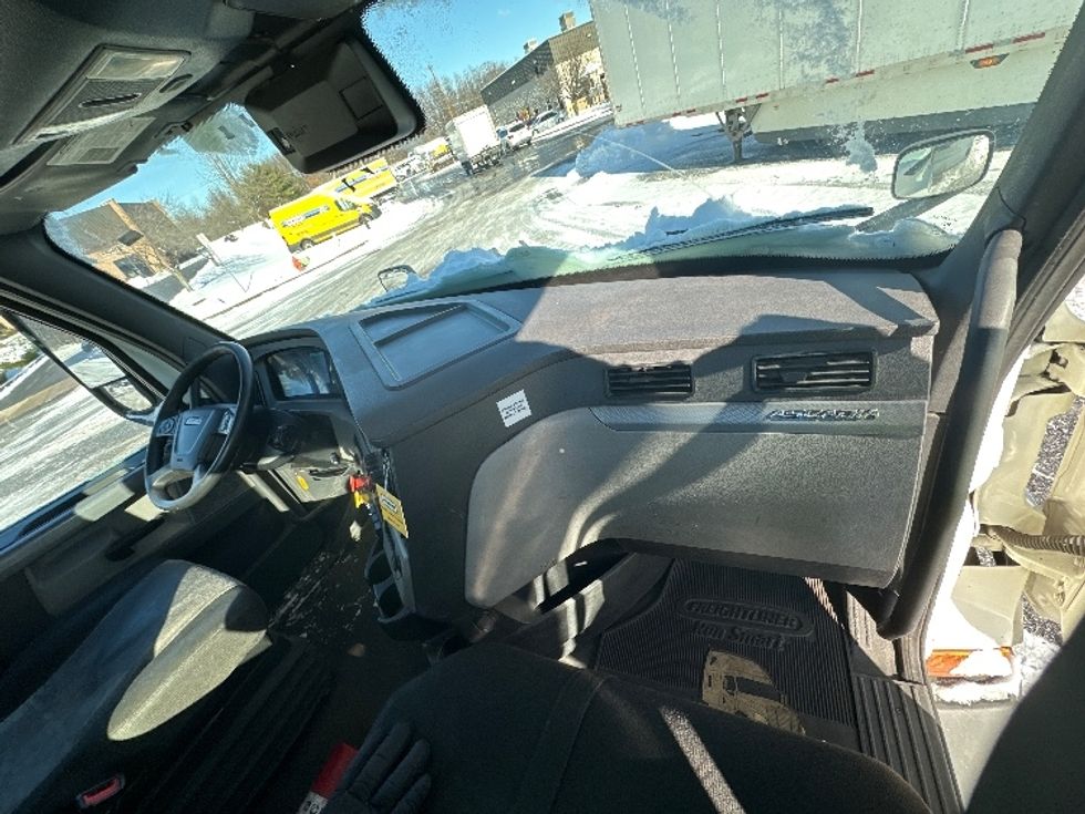 2020 Freightliner Cascadia 116" Day cab photo 11