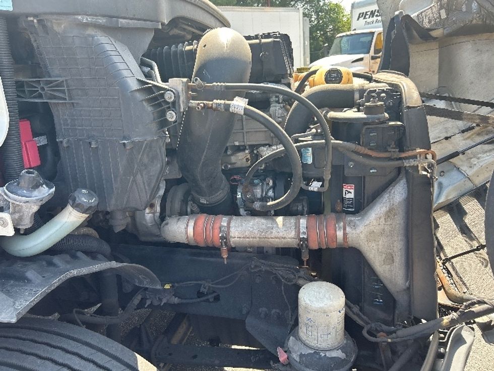 Day Cab Tractor-Heavy Duty Tractors-Freightliner-2020-T11664ST-Essex-MD-673,796\n\t\tmiles-$ 25,500 - Image 16