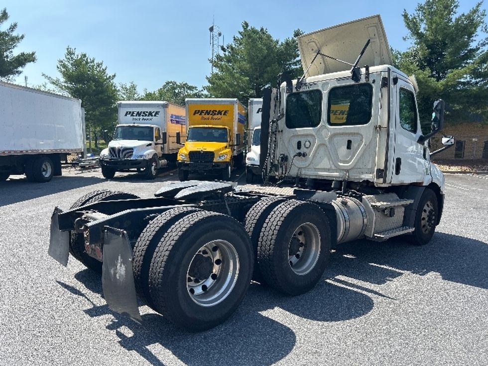 Day Cab Tractor-Heavy Duty Tractors-Freightliner-2020-T11664ST-Essex-MD-673,796\n\t\tmiles-$ 25,500 - Image 7