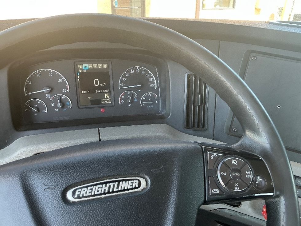 Day Cab Tractor-Heavy Duty Tractors-Freightliner-2020-T11664ST-Fontana-CA-209,922\n\t\tmiles-$ 62,250 - Image 11