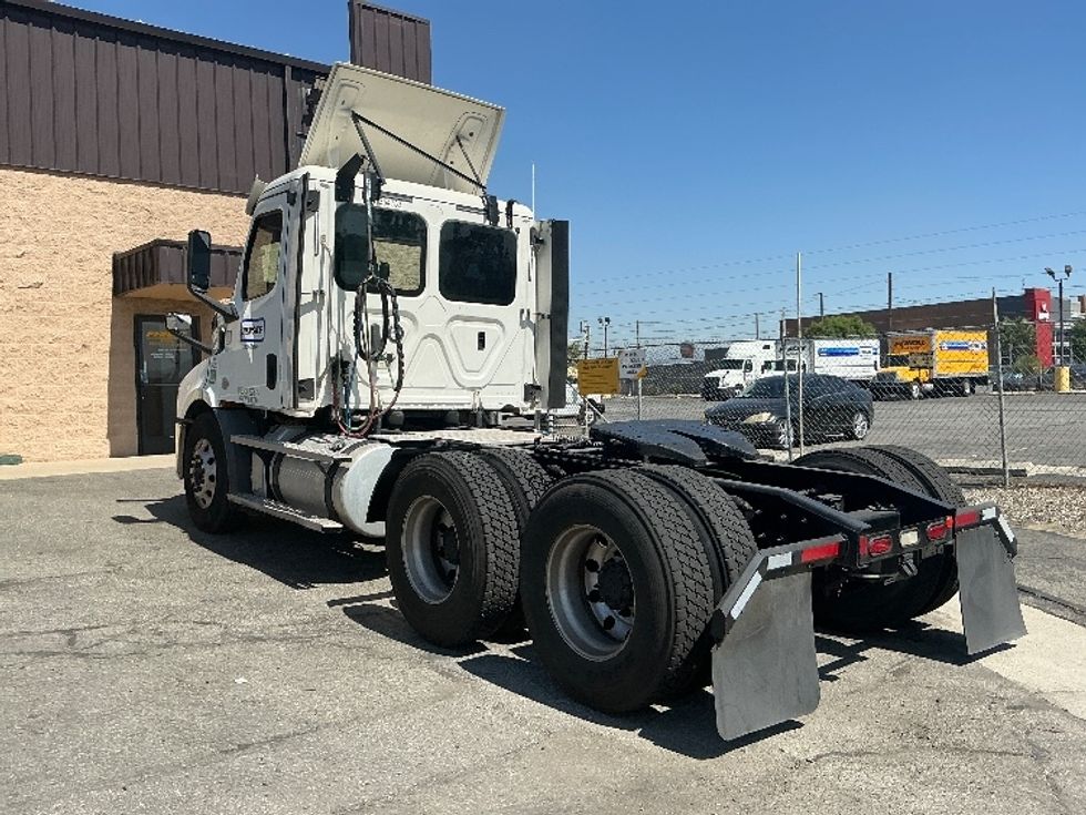 Day Cab Tractor-Heavy Duty Tractors-Freightliner-2020-T11664ST-Fontana-CA-209,922\n\t\tmiles-$ 62,250 - Image 5