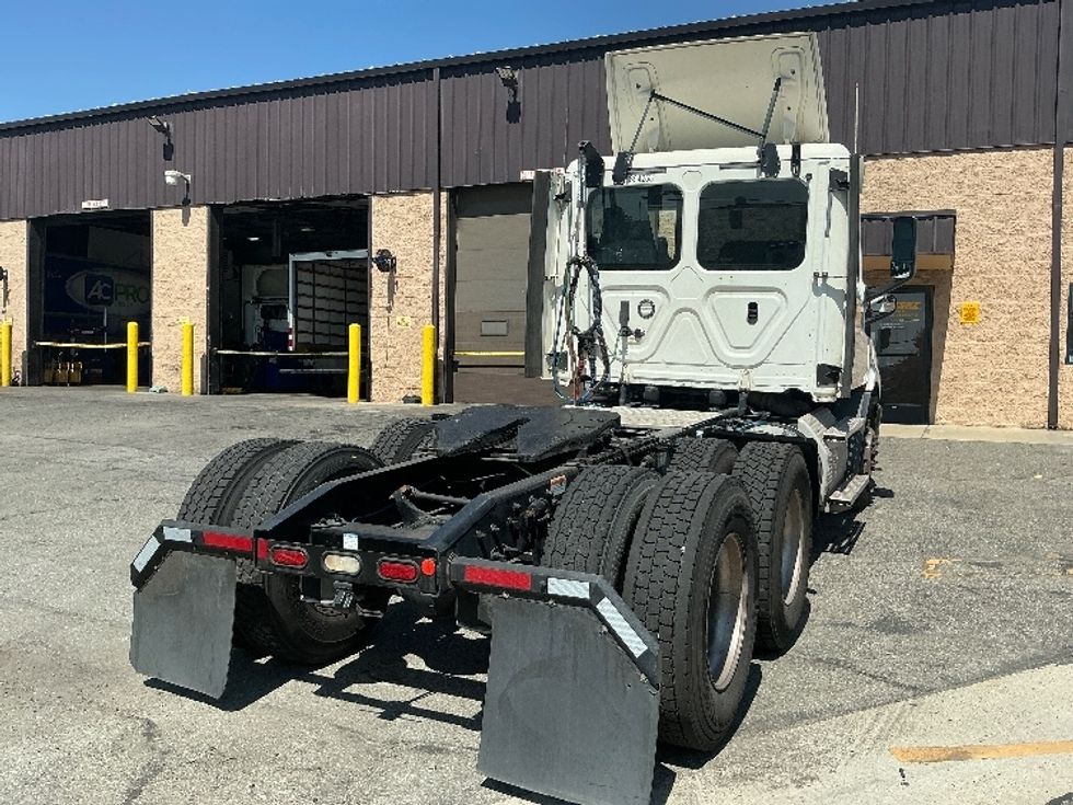 Day Cab Tractor-Heavy Duty Tractors-Freightliner-2020-T11664ST-Fontana-CA-209,922\n\t\tmiles-$ 62,250 - Image 7
