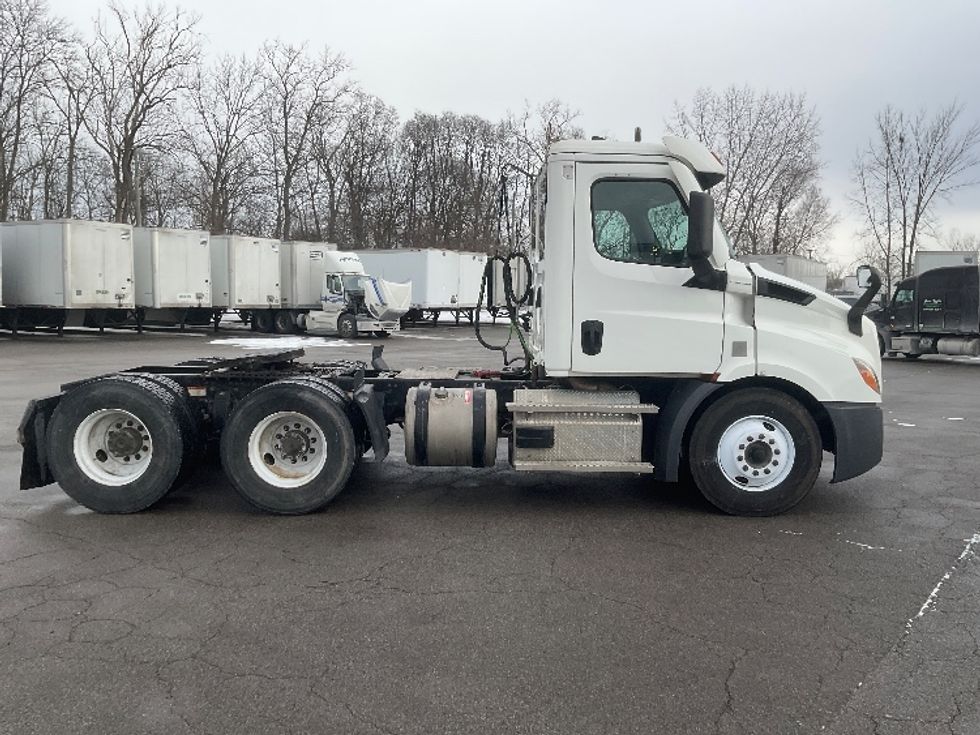 Day Cab Tractor-Heavy Duty Tractors-Freightliner-2020-T11664ST-Fort Wayne-IN-287,625\n\t\tmiles-$ 52,000 - Image 8