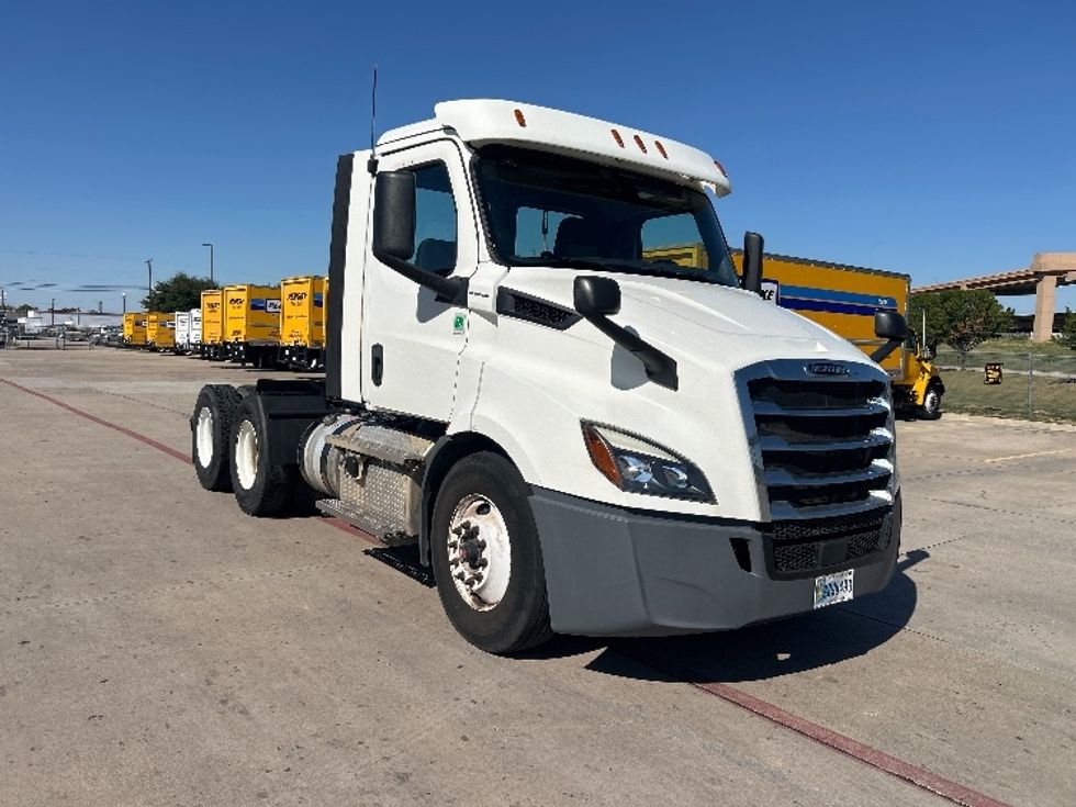 Day Cab Tractor-Heavy Duty Tractors-Freightliner-2020-T11664ST-Fort Worth-TX-254,702\n\t\tmiles-$ 58,000 - Image 1