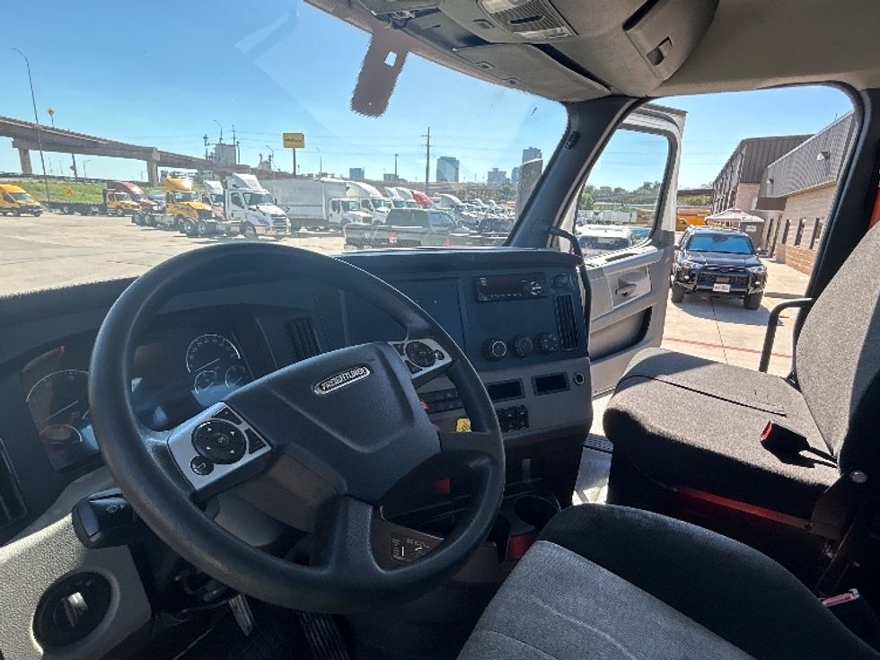 Day Cab Tractor-Heavy Duty Tractors-Freightliner-2020-T11664ST-Fort Worth-TX-254,702\n\t\tmiles-$ 58,000 - Image 10