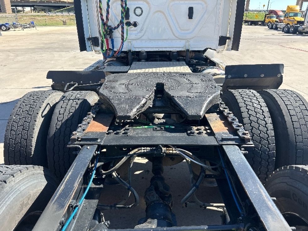 Day Cab Tractor-Heavy Duty Tractors-Freightliner-2020-T11664ST-Fort Worth-TX-254,702\n\t\tmiles-$ 58,000 - Image 6