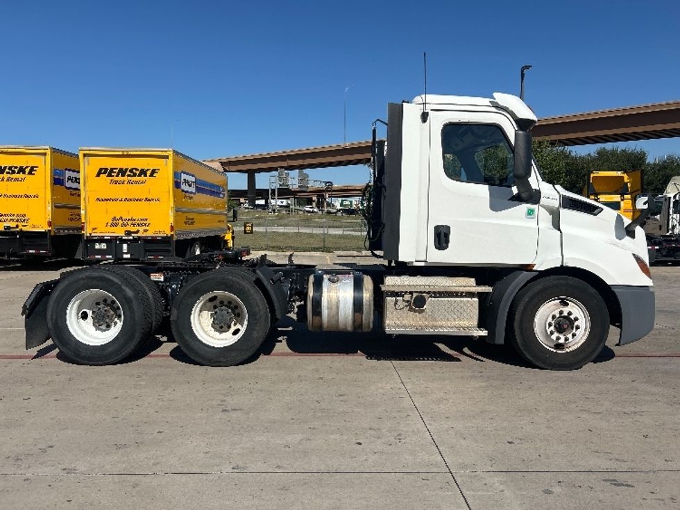 Day Cab Tractor-Heavy Duty Tractors-Freightliner-2020-T11664ST-Fort Worth-TX-254,702\n\t\tmiles-$ 58,000 - Image 8