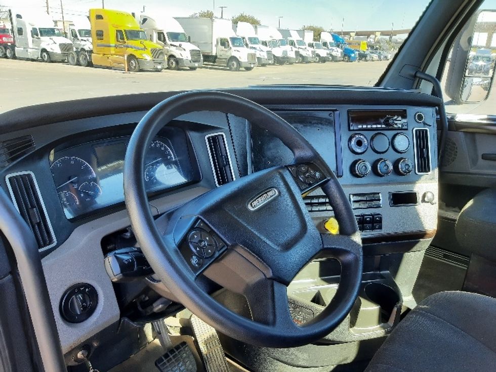 Day Cab Tractor-Heavy Duty Tractors-Freightliner-2020-T11664ST-Fort Worth-TX-527,919\n\t\tmiles-$ 41,750 - Image 10