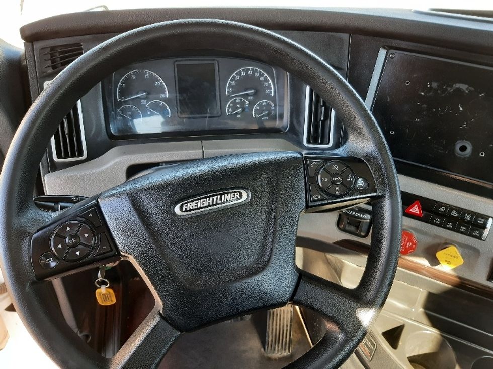 Day Cab Tractor-Heavy Duty Tractors-Freightliner-2020-T11664ST-Fort Worth-TX-527,919\n\t\tmiles-$ 41,750 - Image 11