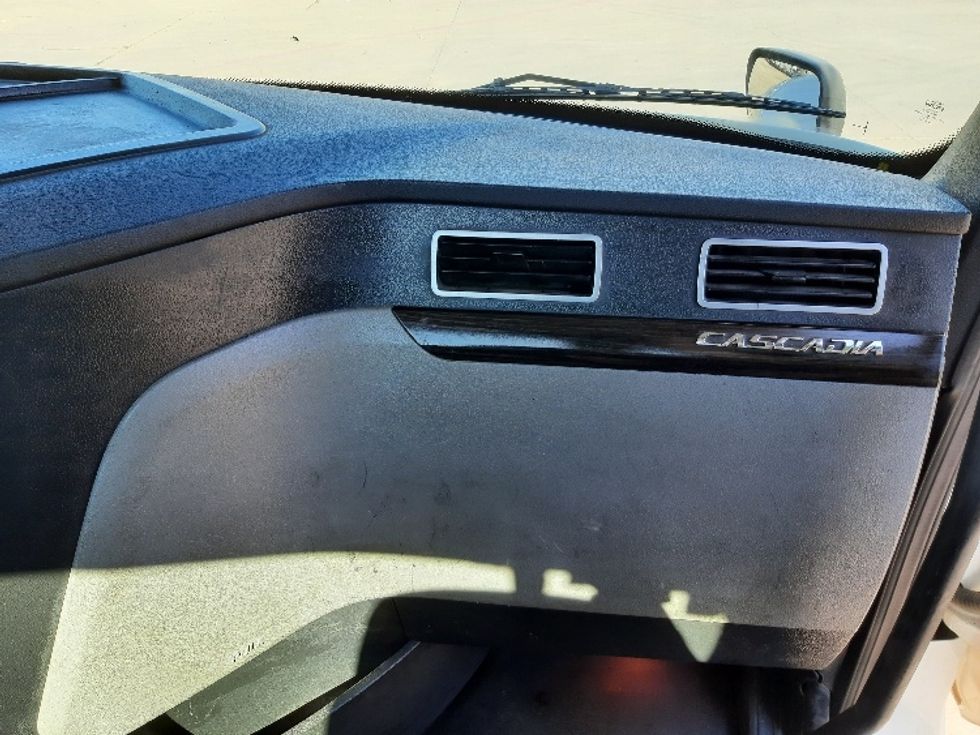 Day Cab Tractor-Heavy Duty Tractors-Freightliner-2020-T11664ST-Fort Worth-TX-527,919\n\t\tmiles-$ 41,750 - Image 13