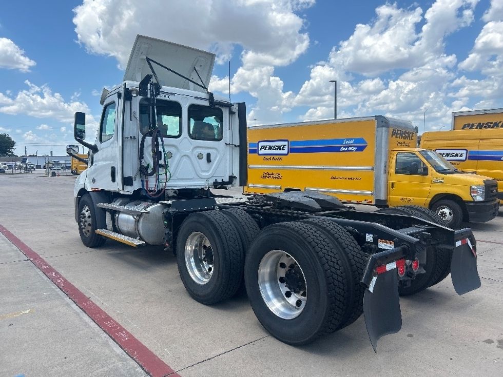 Day Cab Tractor-Heavy Duty Tractors-Freightliner-2020-T11664ST-Fort Worth-TX-554,211\n\t\tmiles-$ 38,500 - Image 5