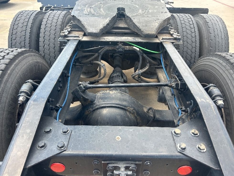 Day Cab Tractor-Heavy Duty Tractors-Freightliner-2020-T11664ST-Fort Worth-TX-554,211\n\t\tmiles-$ 38,500 - Image 6