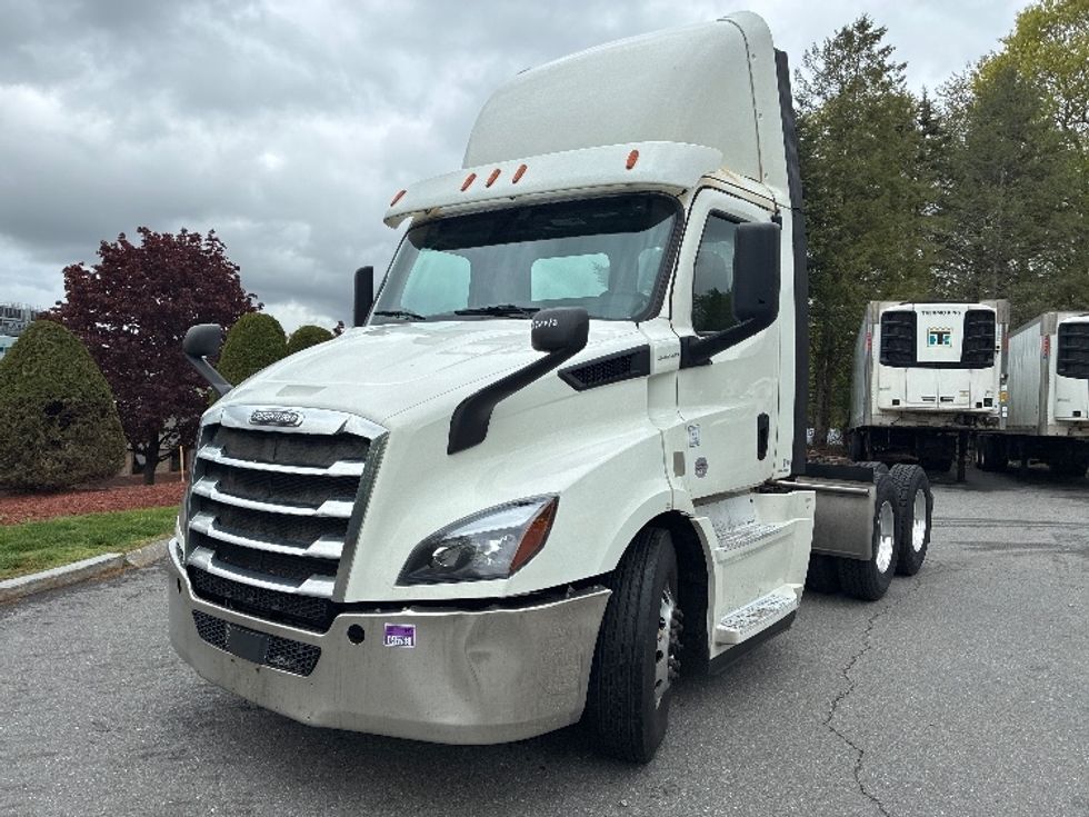 Day Cab Tractor-Heavy Duty Tractors-Freightliner-2020-T11664ST-Franklin-MA-708,174\n\t\tmiles-$ 26,250 - Image 3