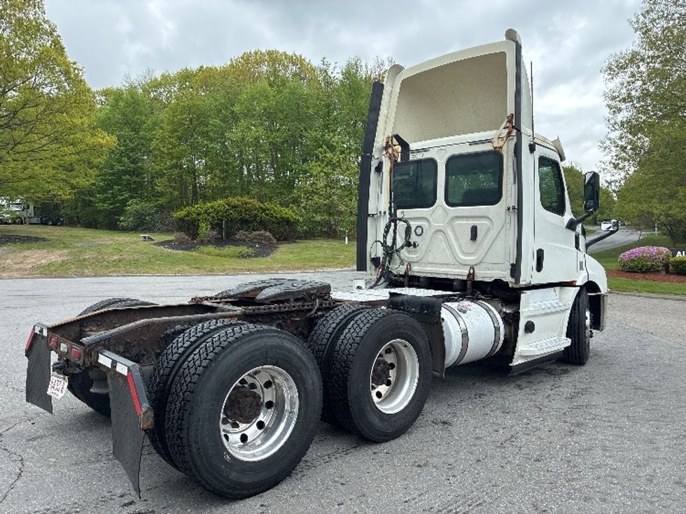 Day Cab Tractor-Heavy Duty Tractors-Freightliner-2020-T11664ST-Franklin-MA-708,174\n\t\tmiles-$ 26,250 - Image 7