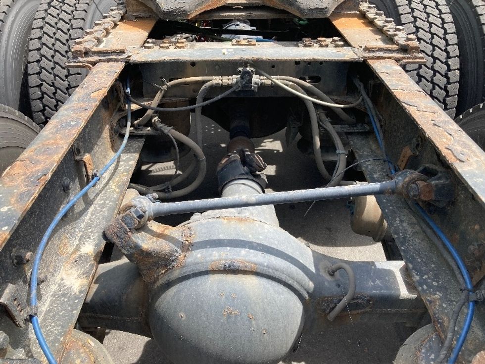 Day Cab Tractor-Heavy Duty Tractors-Freightliner-2020-T11664ST-Franklin-MA-715,229\n\t\tmiles-$ 26,000 - Image 6