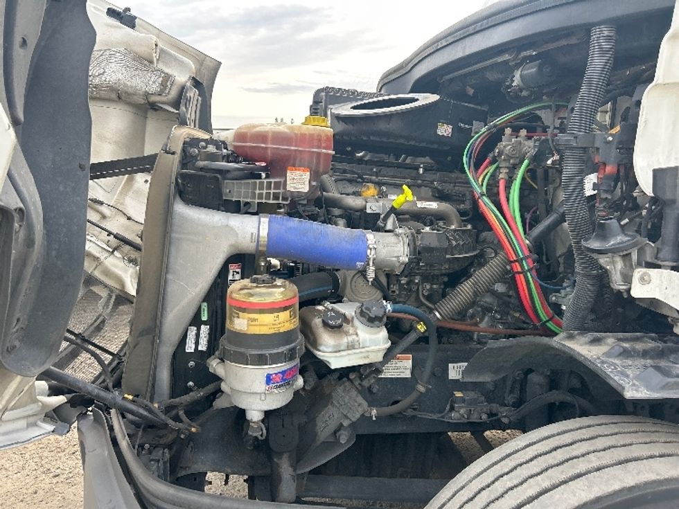 Day Cab Tractor-Heavy Duty Tractors-Freightliner-2020-T11664ST-Fresno-CA-242,237\n\t\tmiles-$ 60,000 - Image 16