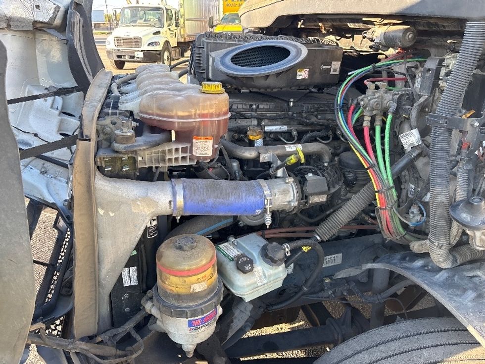 Day Cab Tractor-Heavy Duty Tractors-Freightliner-2020-T11664ST-Fresno-CA-286,421\n\t\tmiles-$ 58,250 - Image 16