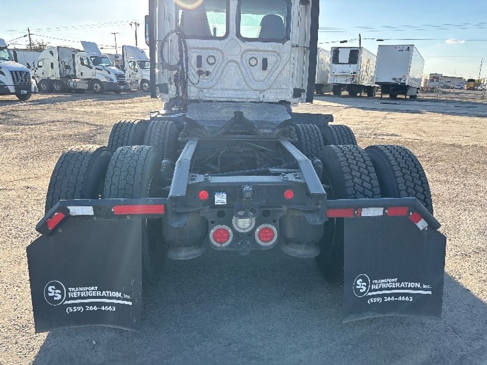Day Cab Tractor-Heavy Duty Tractors-Freightliner-2020-T11664ST-Fresno-CA-286,421\n\t\tmiles-$ 58,250 - Image 6