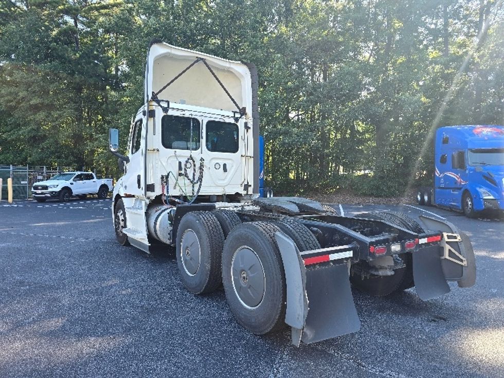 Day Cab Tractor-Heavy Duty Tractors-Freightliner-2020-T11664ST-Gainesville-GA-407,883\n\t\tmiles-$ 53,250 - Image 5