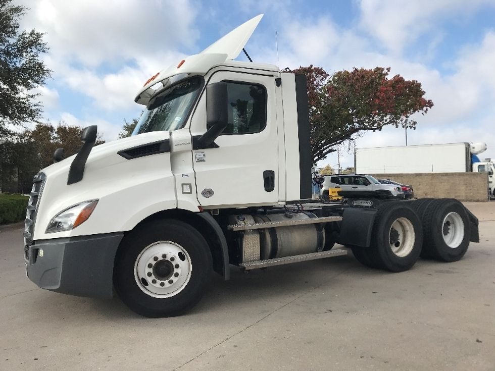 Day Cab Tractor-Heavy Duty Tractors-Freightliner-2020-T11664ST-Garland-TX-171,100\n\t\tmiles-$ 65,250 - Image 1