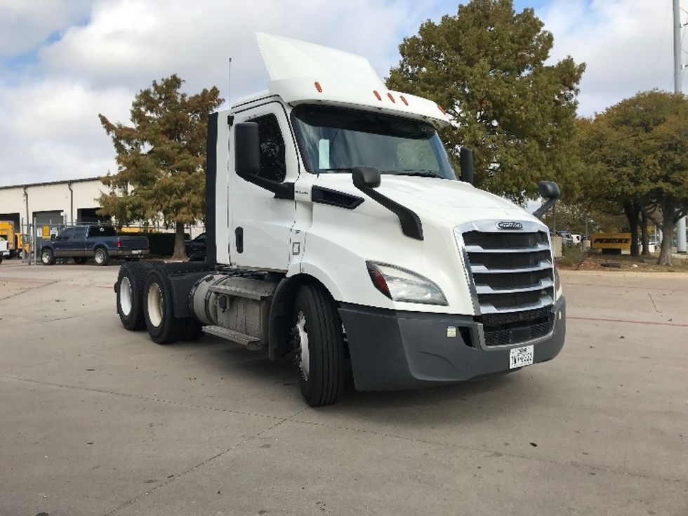 Day Cab Tractor-Heavy Duty Tractors-Freightliner-2020-T11664ST-Garland-TX-171,100\n\t\tmiles-$ 65,250 - Image 3