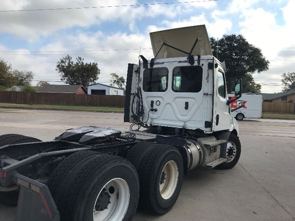 Day Cab Tractor-Heavy Duty Tractors-Freightliner-2020-T11664ST-Garland-TX-171,100\n\t\tmiles-$ 65,250 - Image 7