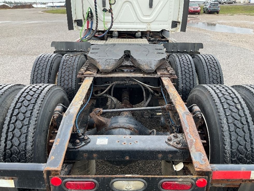 Day Cab Tractor-Heavy Duty Tractors-Freightliner-2020-T11664ST-Gaylord-MI-185,576\n\t\tmiles-$ 59,000 - Image 6