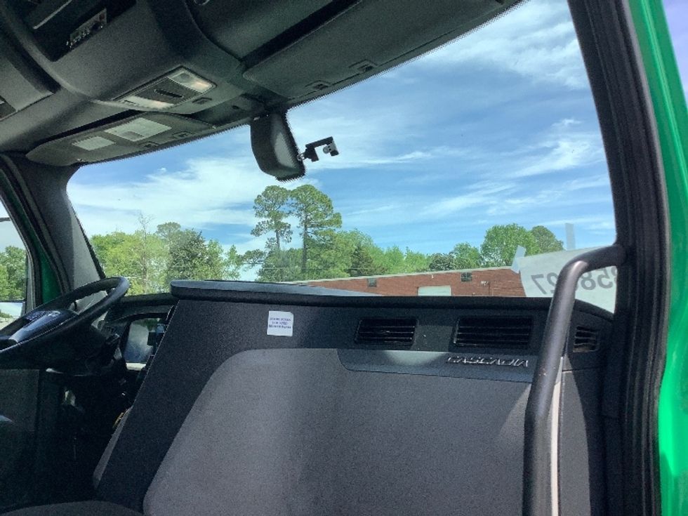 Day Cab Tractor-Heavy Duty Tractors-Freightliner-2020-T11664ST-Goldsboro-NC-309,288\n\t\tmiles-$ 53,250 - Image 13