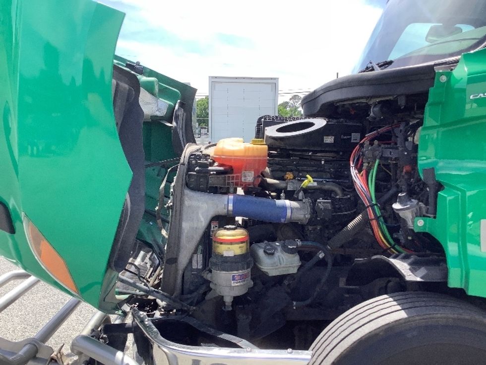 Day Cab Tractor-Heavy Duty Tractors-Freightliner-2020-T11664ST-Goldsboro-NC-309,288\n\t\tmiles-$ 53,250 - Image 16