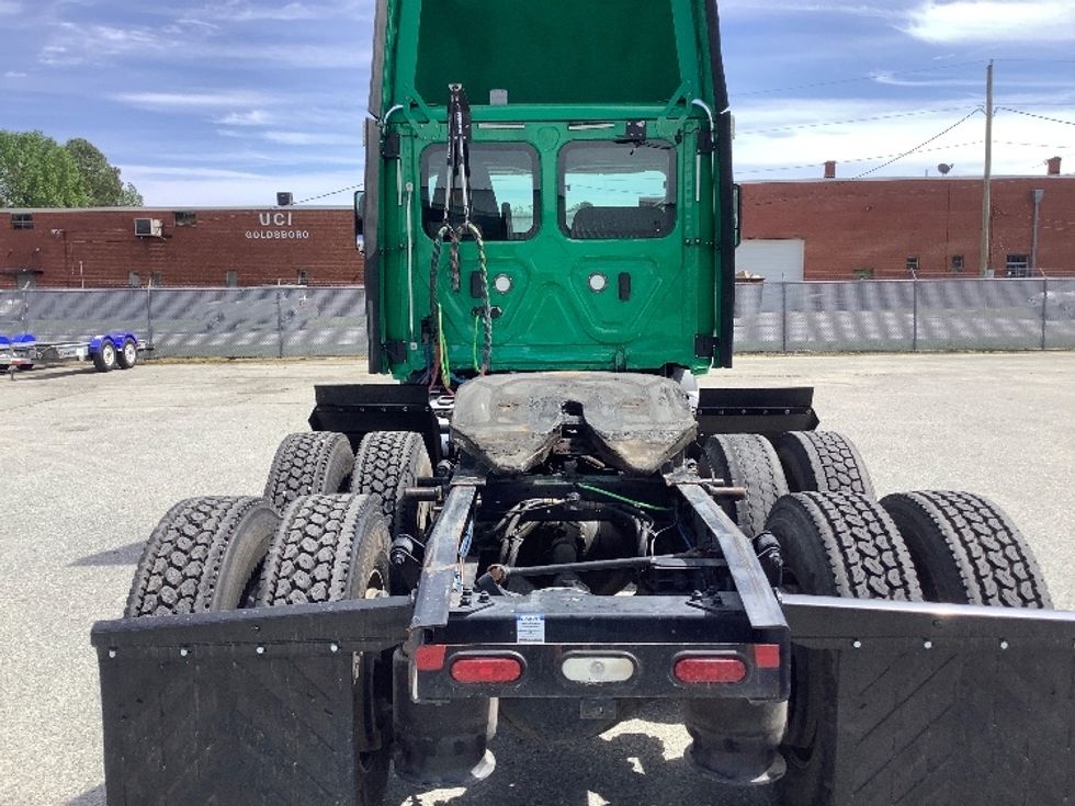 Day Cab Tractor-Heavy Duty Tractors-Freightliner-2020-T11664ST-Goldsboro-NC-309,288\n\t\tmiles-$ 53,250 - Image 6