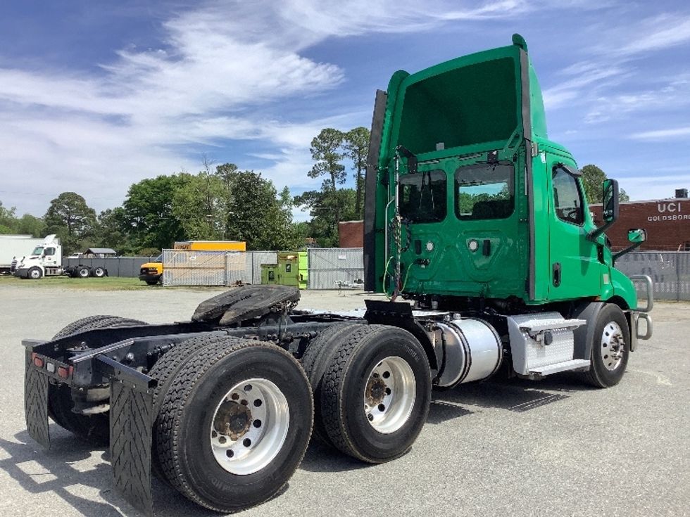 Day Cab Tractor-Heavy Duty Tractors-Freightliner-2020-T11664ST-Goldsboro-NC-309,288\n\t\tmiles-$ 53,250 - Image 7