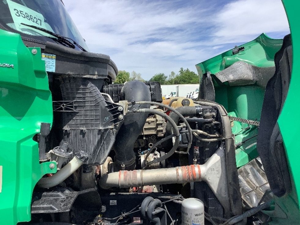 Day Cab Tractor-Heavy Duty Tractors-Freightliner-2020-T11664ST-Goldsboro-NC-63,930\n\t\tmiles-$ 68,000 - Image 15