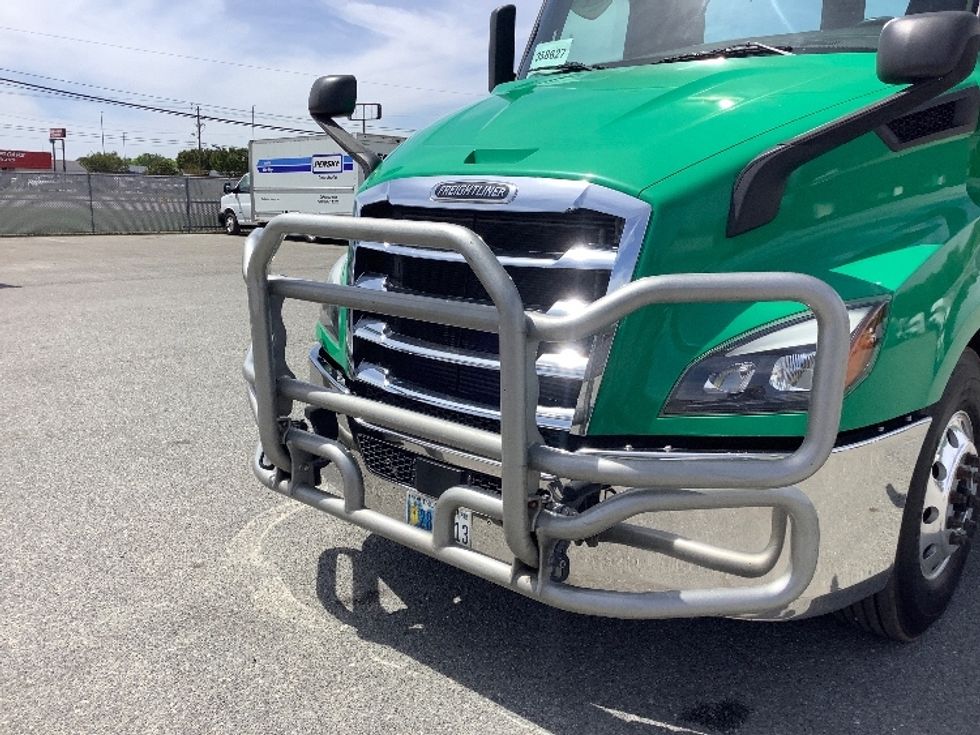 Day Cab Tractor-Heavy Duty Tractors-Freightliner-2020-T11664ST-Goldsboro-NC-63,930\n\t\tmiles-$ 68,000 - Image 18