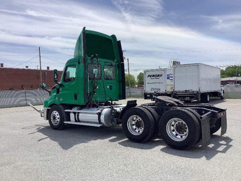 Day Cab Tractor-Heavy Duty Tractors-Freightliner-2020-T11664ST-Goldsboro-NC-63,930\n\t\tmiles-$ 68,000 - Image 5