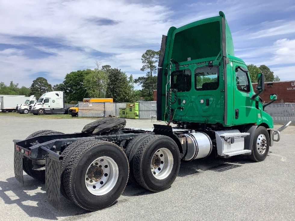 Day Cab Tractor-Heavy Duty Tractors-Freightliner-2020-T11664ST-Goldsboro-NC-63,930\n\t\tmiles-$ 68,000 - Image 7